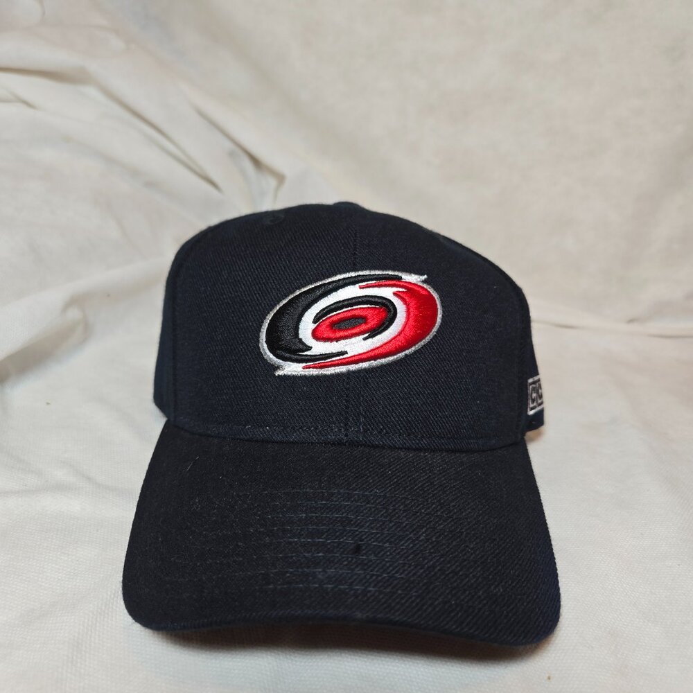 NWT Black NHL Carolina Hurricanes CCM Structured Adjustable Fit Cap Hat